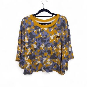 Nike Sportswear Women's Short-Sleeve Printed Crop Top